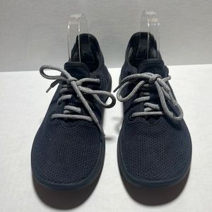 allbirds Tree Runners limited edition navy with navy sole size 9
